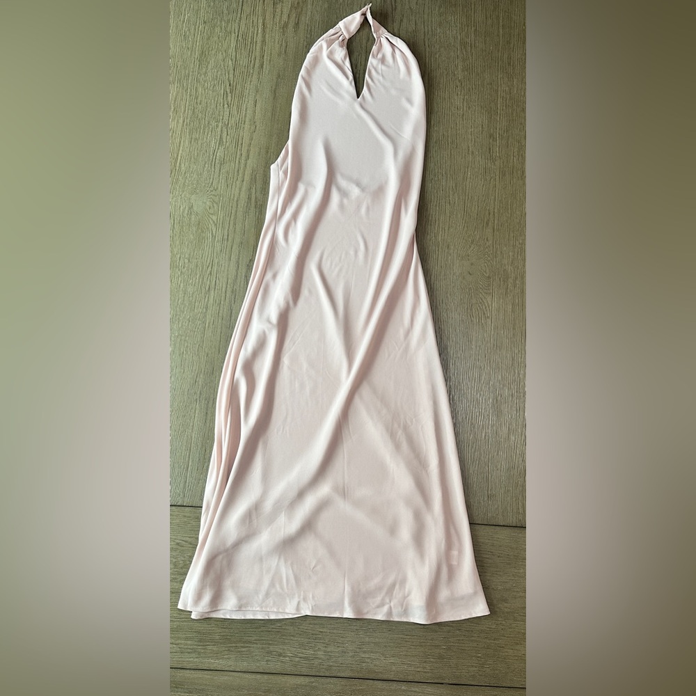 Show me your Mumu Jasmine Maxi in Champagne Luxe Satin Size XS - Picture 8 of 9